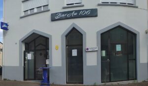 Bar Au 106