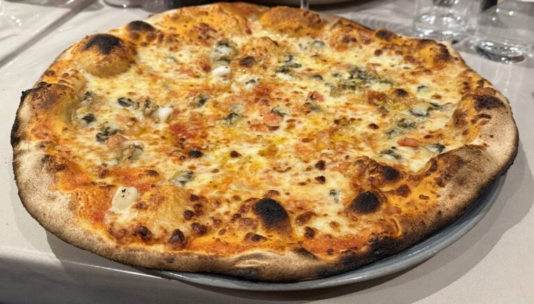 Restaurant Pizzeria Bella Napoli Sàrl à Luxembourg (Ville), Luxembourg — photo 1