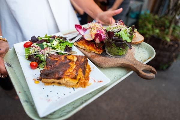 Restaurant La Recyclerie à Paris, France