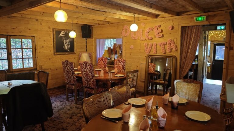 Restaurant Le Chalet du Lac à Val de Briey, France — photo 1