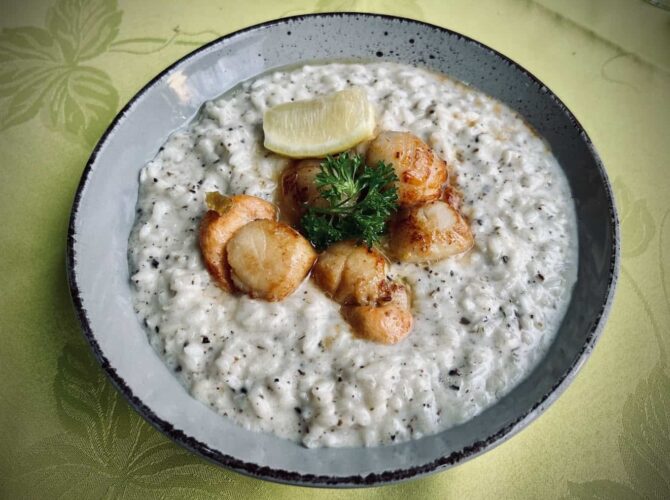 Restaurant Logis Hôtel Aster Rest. Aux Arcades à Val de Briey, France