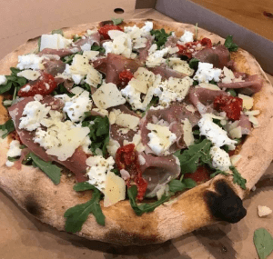 Pizza buffalina - Pizza Mangione - France - Sainte-Marie-aux-Chênes