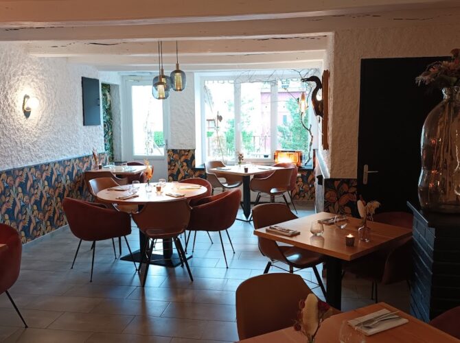 Restaurant Âmes Soeurs à Val de Briey, France