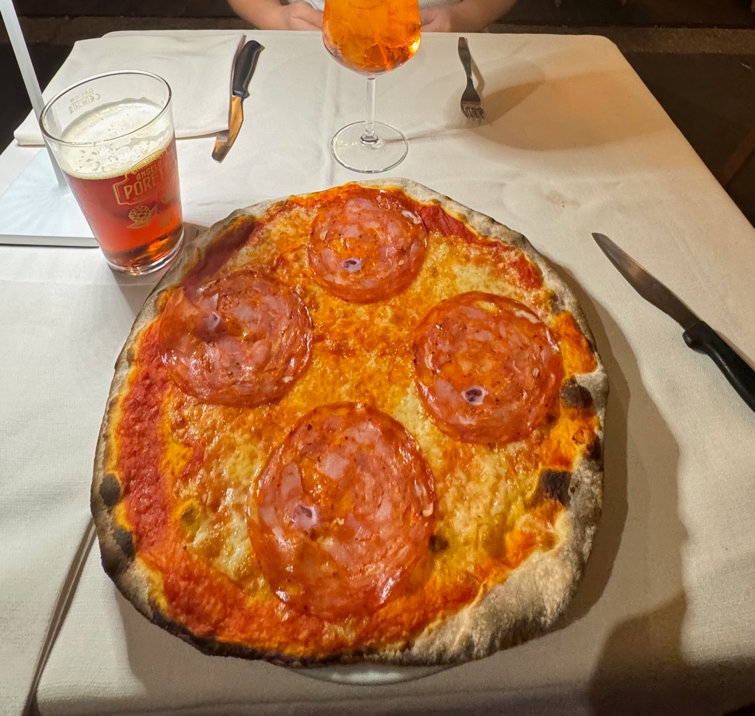 Restaurant Li Rioni a Santiquattro à Rome, Italie