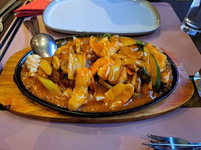 Au Village de Shanghai, Restaurant à Schaerbeek, Belgique