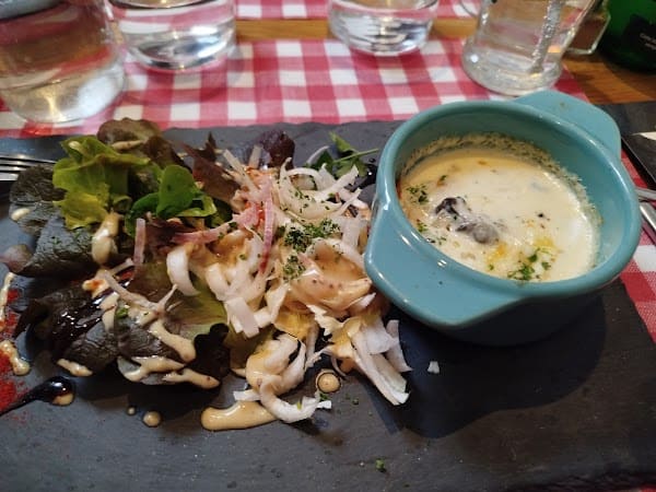 Restaurant Aux Cocottes d’Antan à Charleville-Mézières, France