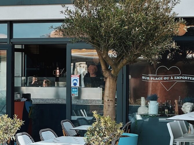 Restaurant Ave Giulia Biscarrosse à Biscarrosse, France