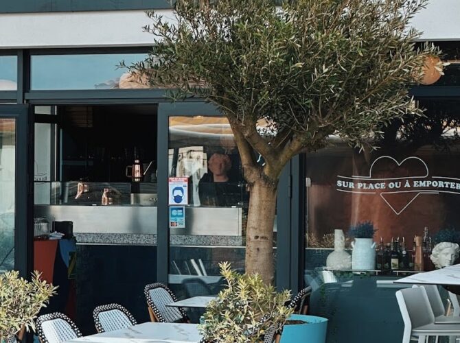 Restaurant Ave Giulia Biscarrosse à Biscarrosse, France