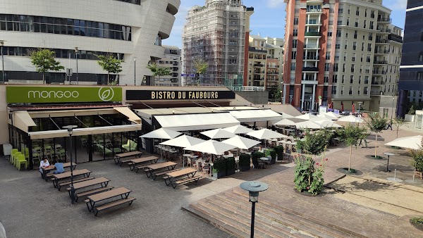 Restaurant Bistro du Faubourg à Courbevoie, France