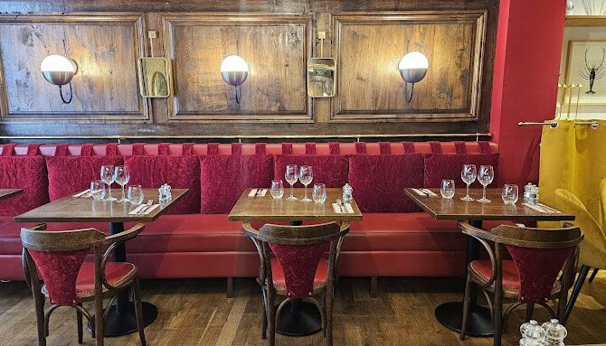 Restaurant BOUILLON Caponière à Caen, France