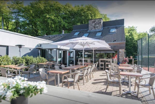 Restaurant Brasserie Um Tennis à Niederanven, Luxembourg