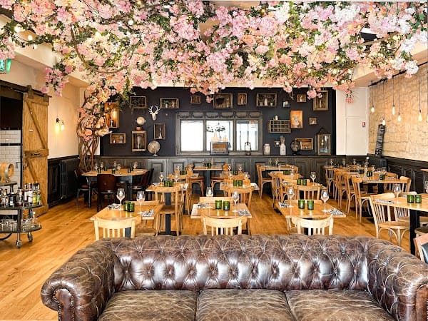 Restaurant CABANE à Nanterre, France