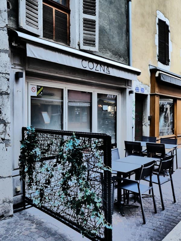 Restaurant COZNA à Annecy, France