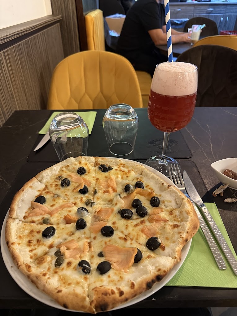 Delia restaurant pizzeria à Woippy, France