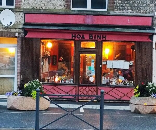 Restaurant Hoa Binh à Étretat, France