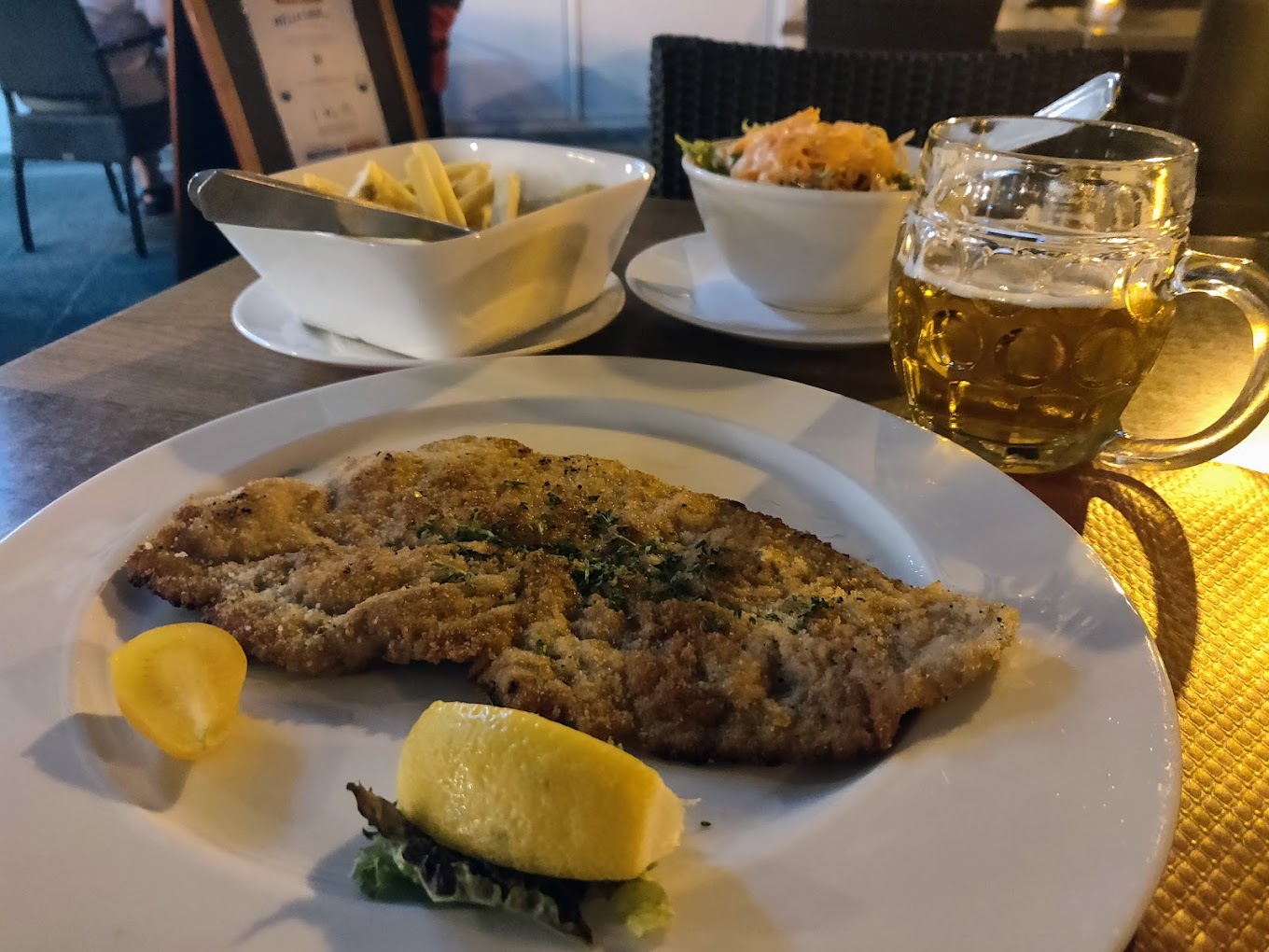 Hôtel-Restaurant Le Petit Poète à Echternach, Luxembourg — photo 2