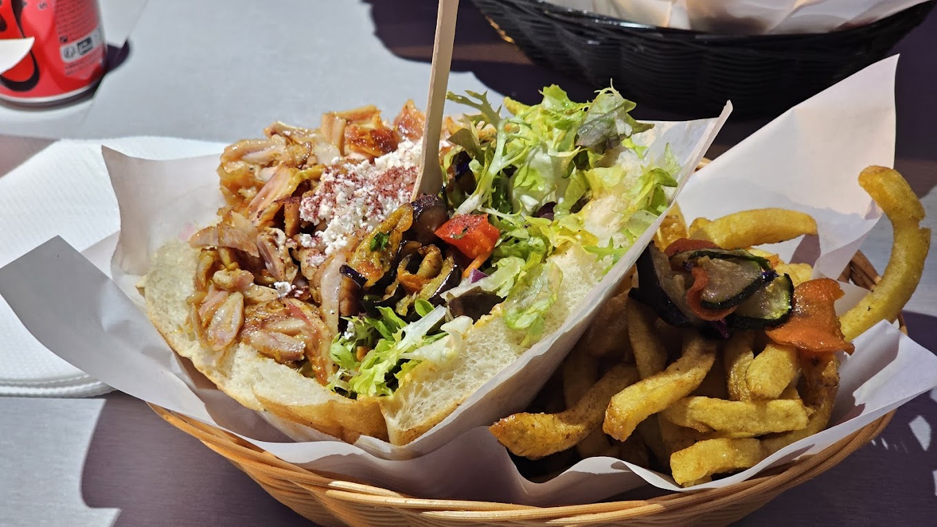 Restaurant Impact Berliner Kebap (Rue St Denis) à Paris, France