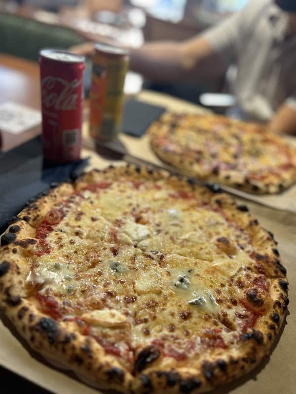 LA PIAZZA Drive Restaurant Pizza & Smash Burger à Oyonnax, France