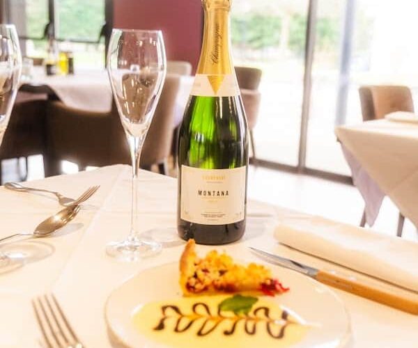 Restaurant La Table Reims-Tinqueux à Tinqueux, France