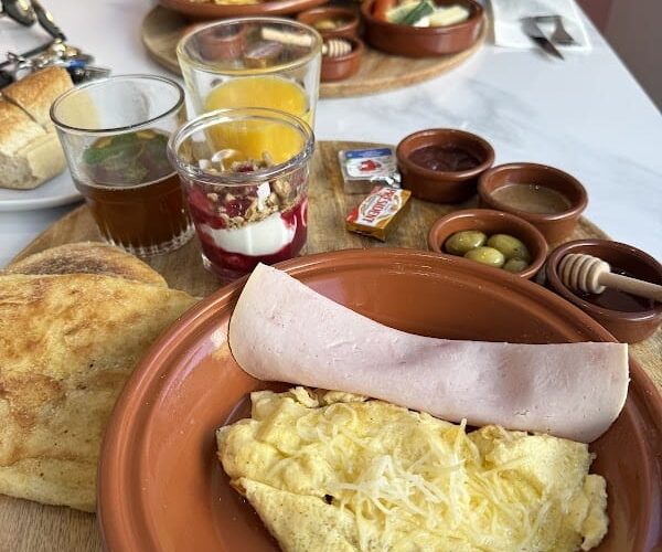 Restaurant LAYA PLACE à Oyonnax, France