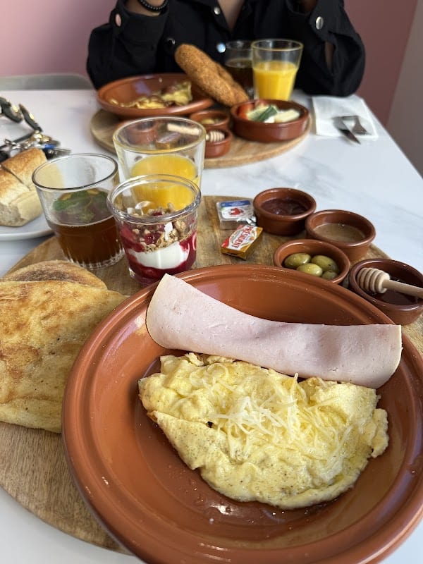 Restaurant LAYA PLACE à Oyonnax, France