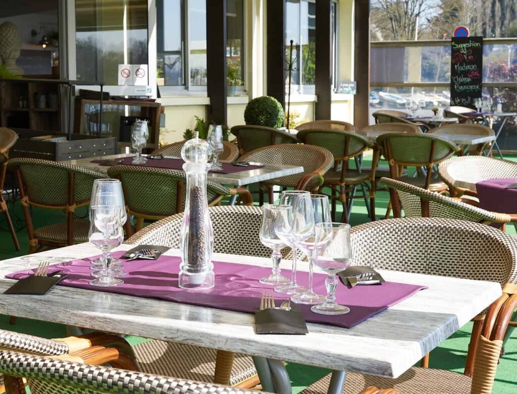 Restaurant Le Bord Du Lac à Cholet, France