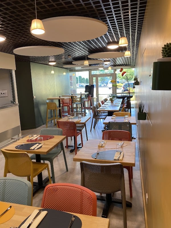 Restaurant Le café des artistes à Oyonnax, France