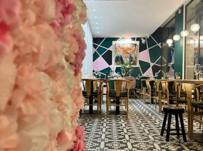 Restaurant Le Cochon Qui Fume à Arles, France