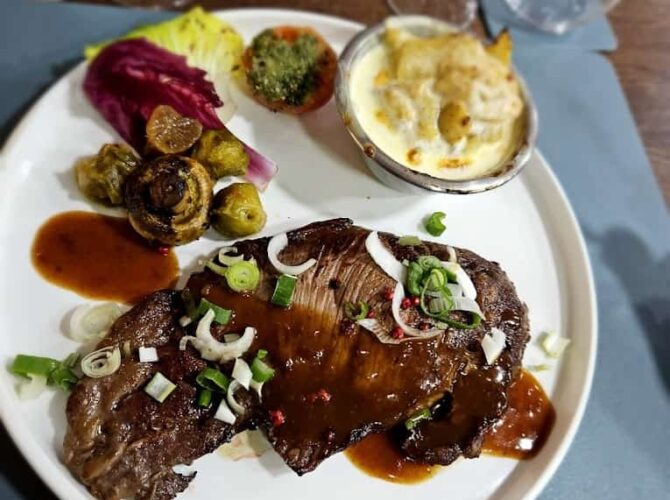 Restaurant Le Coq Gourmand à Voiron, France