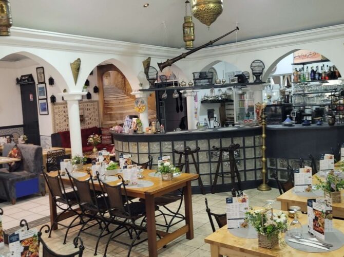 Le Génie Restaurant Marocain à Hayange, France