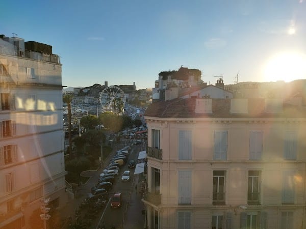Restaurant Le Roof at Five Seas Hotel à Cannes, France