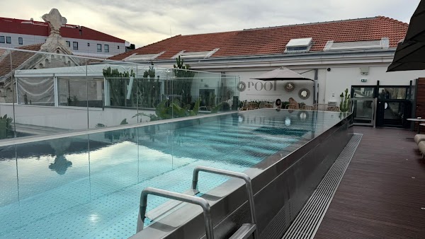 Restaurant Le Roof at Five Seas Hotel à Cannes, France