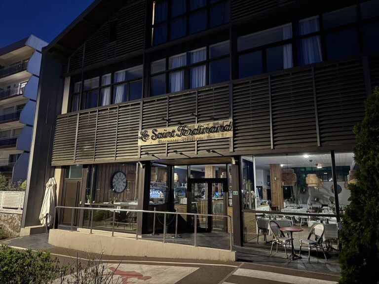 Restaurant Le Saint Ferdinand à Arcachon, France — photo 1