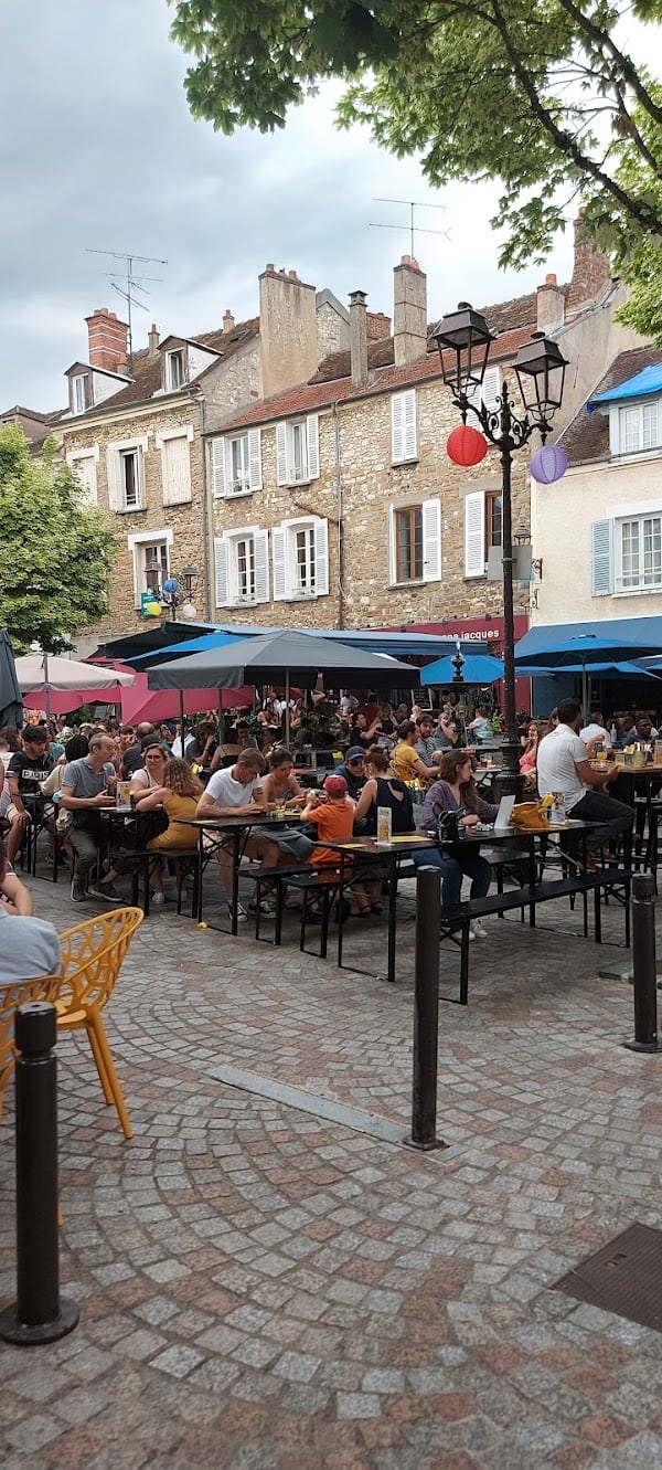 Restaurant Les Canailles à Melun, France
