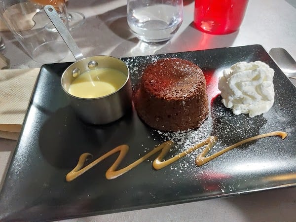 Restaurant Les Canailles à Melun, France
