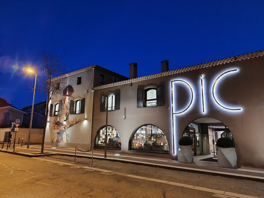 Restaurant Maison Pic à Valence, France