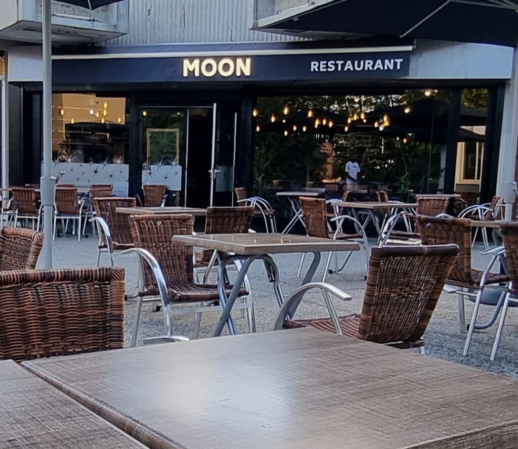 MOON RESTAURANT, Villeurbanne/Lyon à Villeurbanne, France