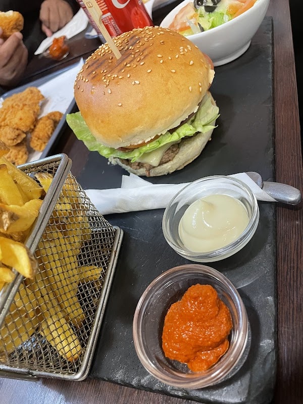Restaurant Nessma Burger à Bobigny, France