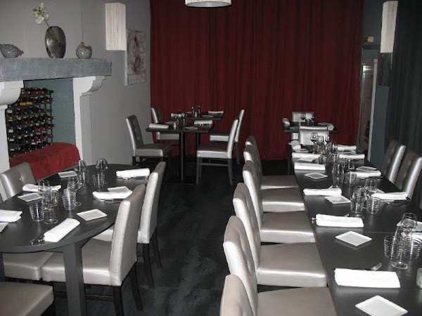 Restaurant Le Petit Périgord à Laval, France