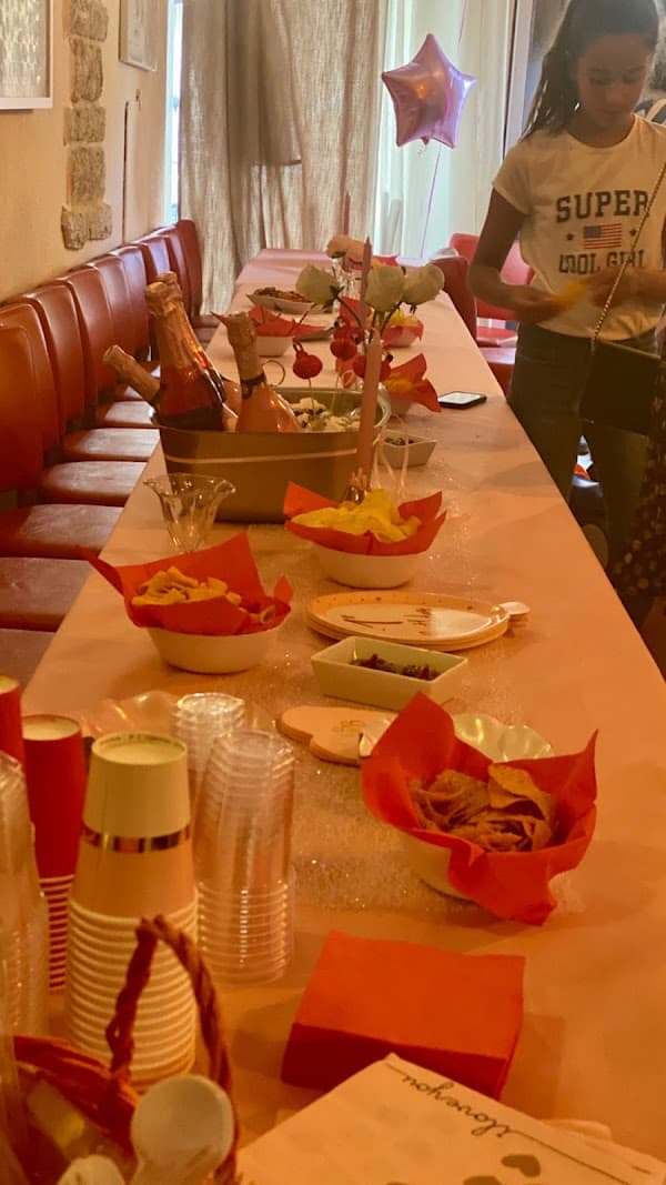 Restaurant Aux Amities Gourmandes Chez Klevis à Villeurbanne, France