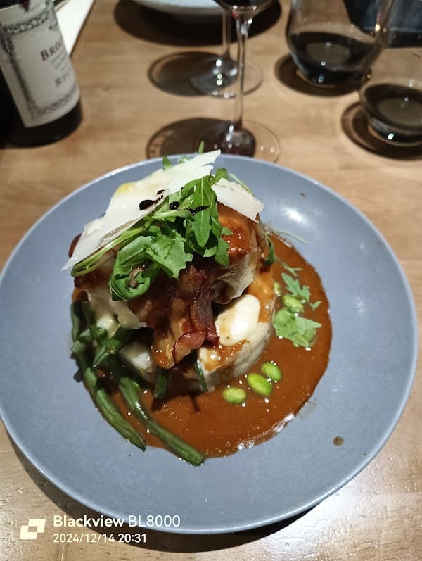 Restaurant Laval L’Essentiel à Laval, France