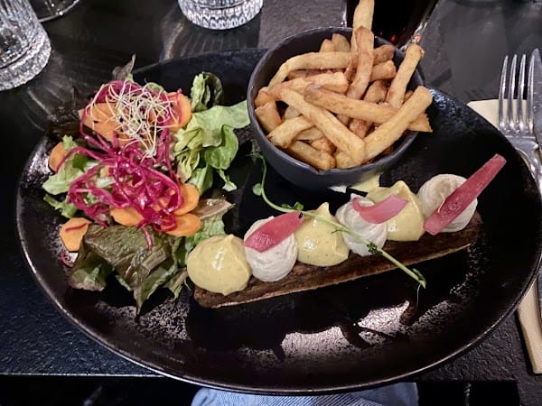 Restaurant Les 3 petits cochon’s à Laval, France