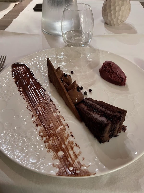 Restaurant L’antiquaire à Laval, France