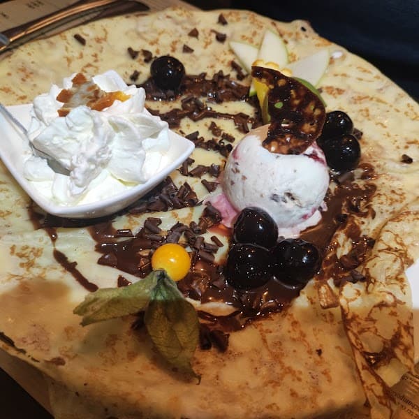 Restaurant Crêperie A la Folie Douce à Laval, France