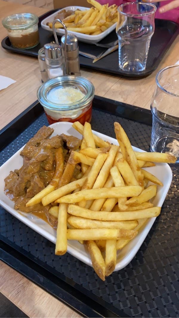 Restaurant À La Part Laval à Laval, France
