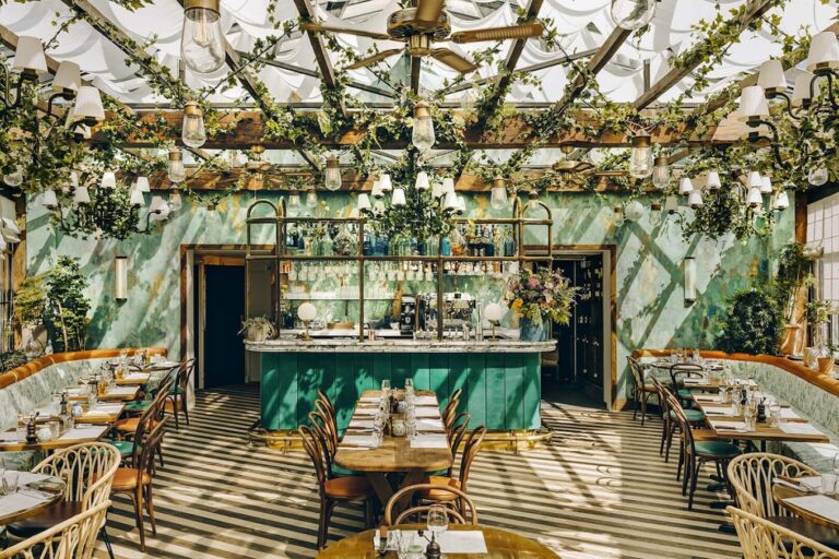 Restaurant Pink Mamma à Paris, France