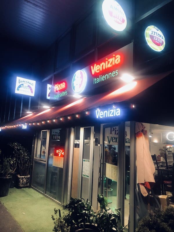 Restaurant Pizzeria Venizia chez sam à Nanterre, France