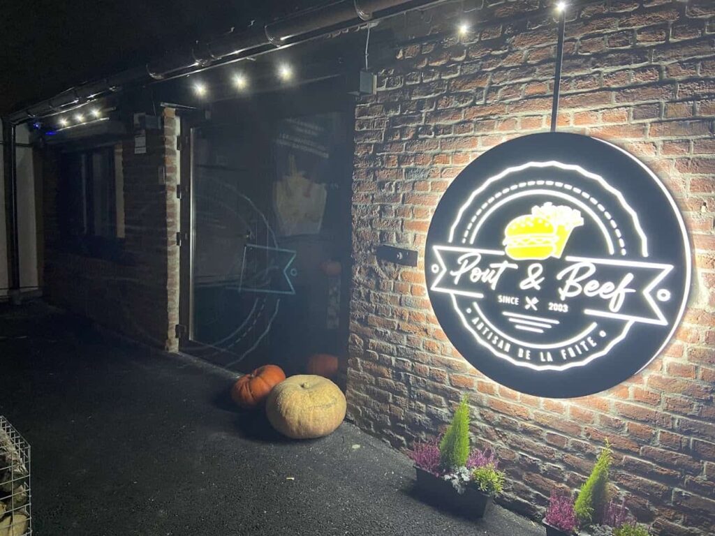 Restaurant Pout & beef chez Damien et Kathy à Fontaine-l'Évêque, Belgique