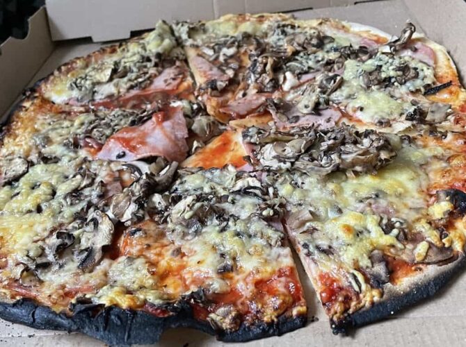 Restaurant Regal Pizza à Angoulême, France