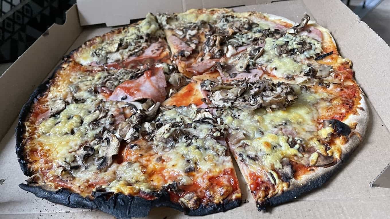 Restaurant Regal Pizza à Angoulême, France